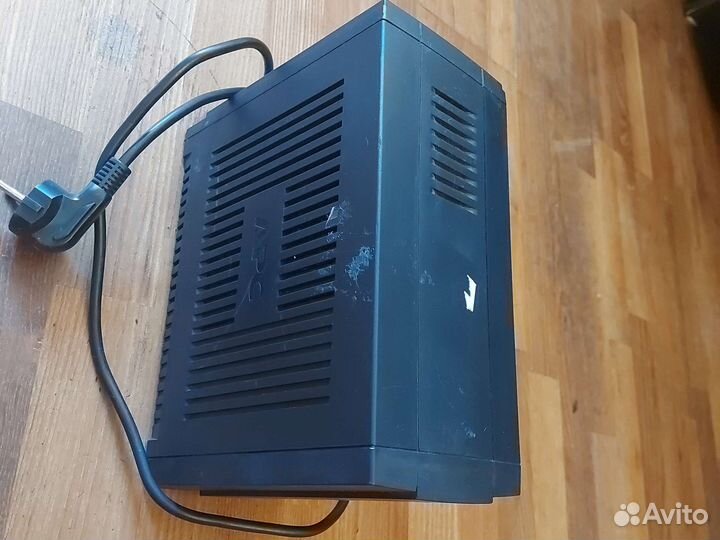 Источник бесперебойного питания APC BX650CI-RS