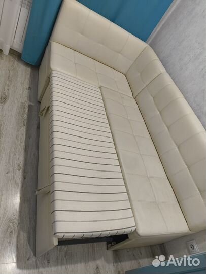 Кухонный угловой диван со спальным местом