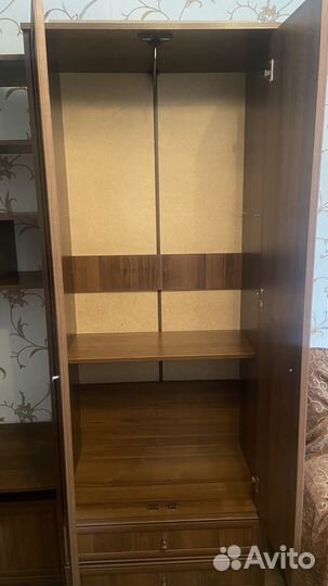 Стенка в зал бу