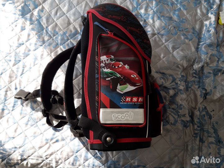 Школьный рюкзак