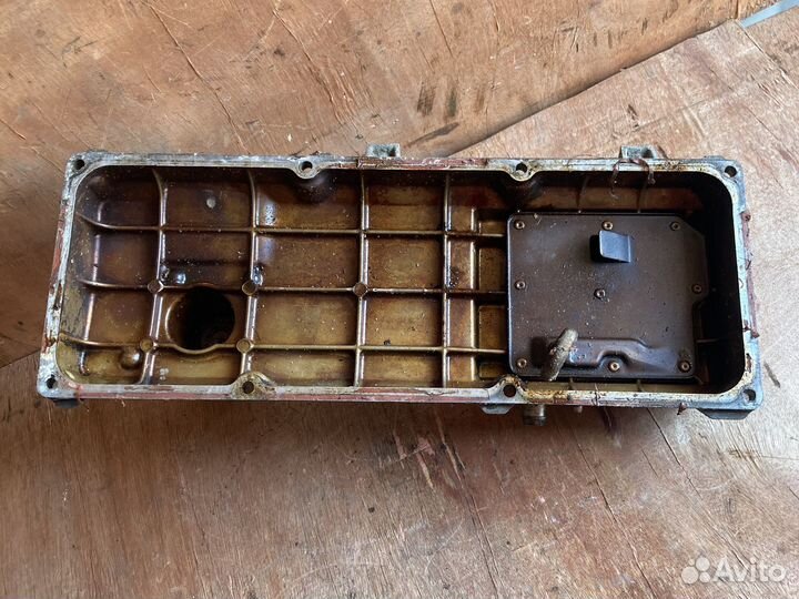 Клапанная крышка Renault Логан