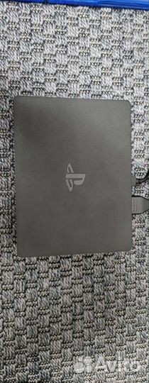 Ps4 pro 1tb кастоманя с vr джойстиками и играми