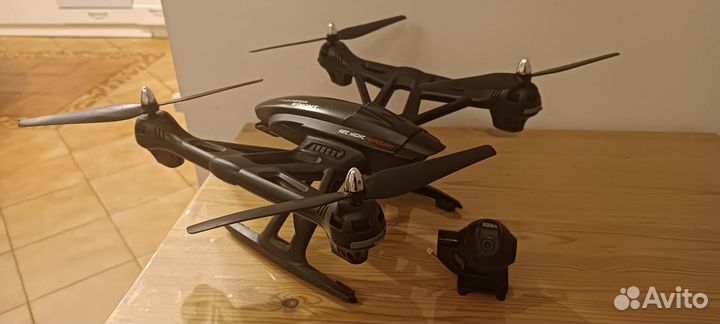 Квадрокоптер с камерой