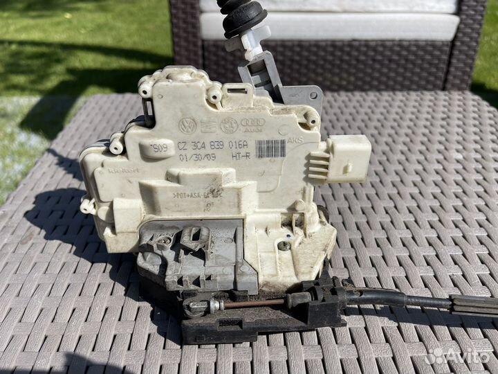 Замок двери Volkswagen CZ3C4839016A