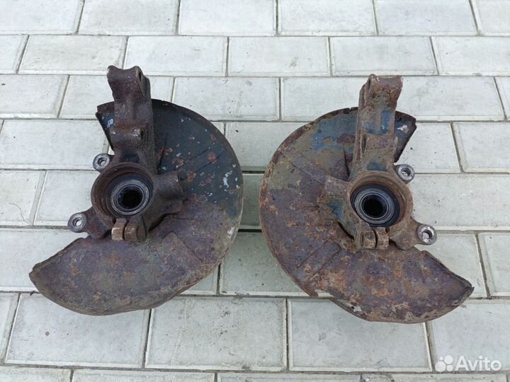 Передние ступицы Audi 80 90 B3
