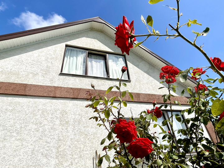 Дом 146 м² на участке 6 сот.