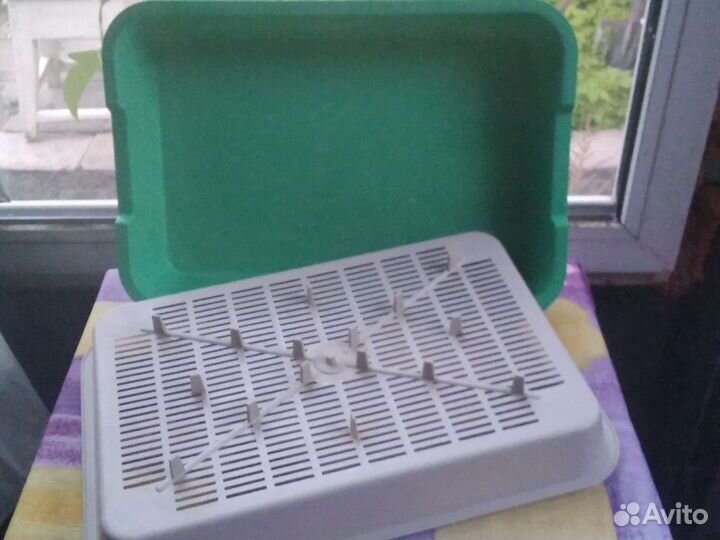 Лотки и миски для кошек