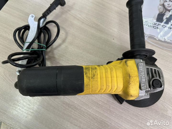 Болгарка ушм Stanley Stgs9125