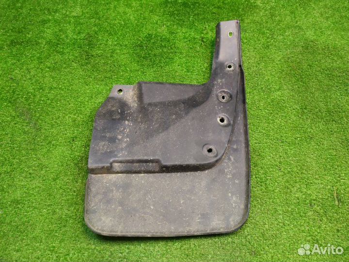 Брызговик передний левый Toyota Land Cruiser Prado