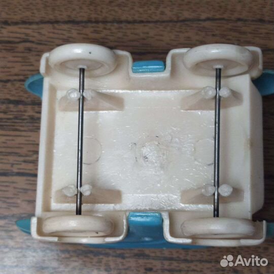 Старинная детская колясочка для пупса