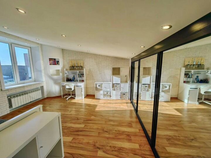 4-к. квартира, 137,2 м², 10/10 эт.