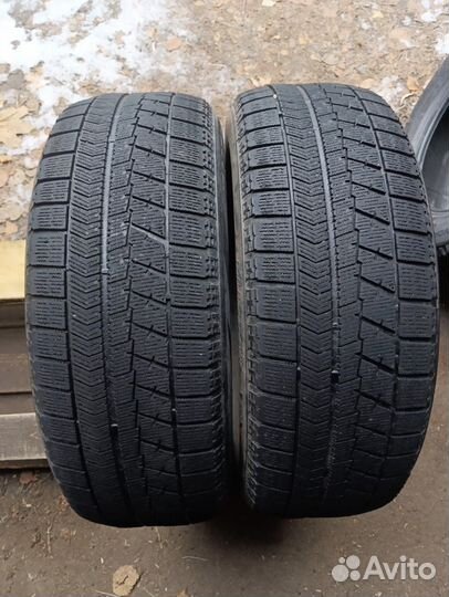 Bridgestone Blizzak VRX 215/60 R16 95S