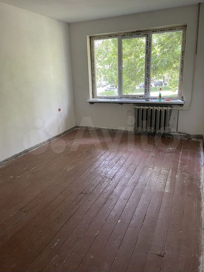 3-к. квартира, 60 м², 1/5 эт.