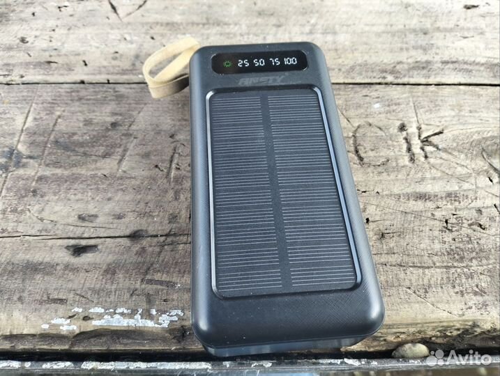 Повербанк с беспроводной зарядкой