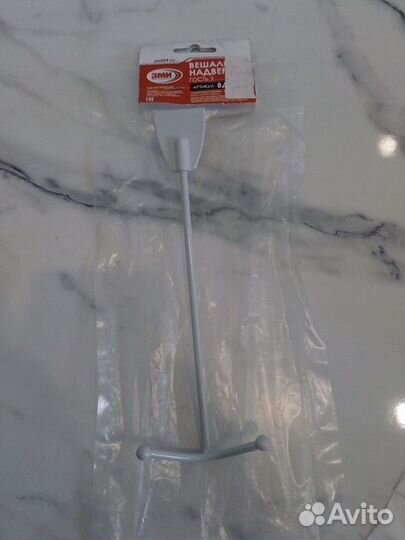 Вешалка на дверь