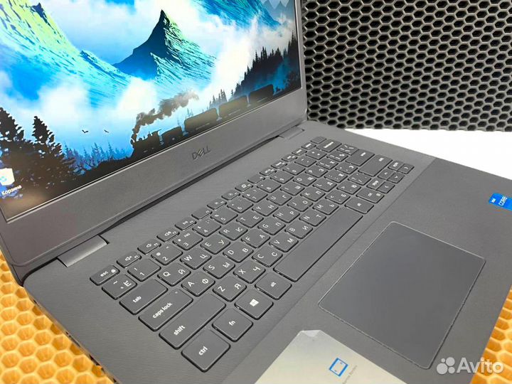 Ультрабук Dell Intel/8GB+IPS