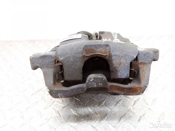 Суппорт задний правый Land Rover Discovery 4 LA