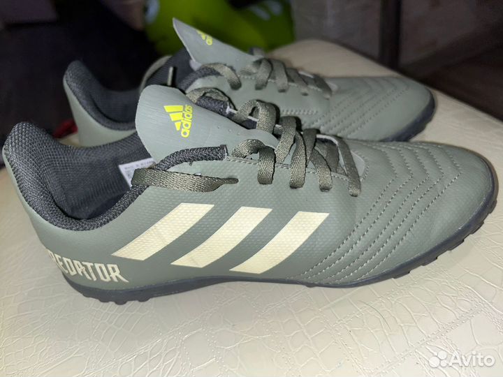 Кроссовки adidas