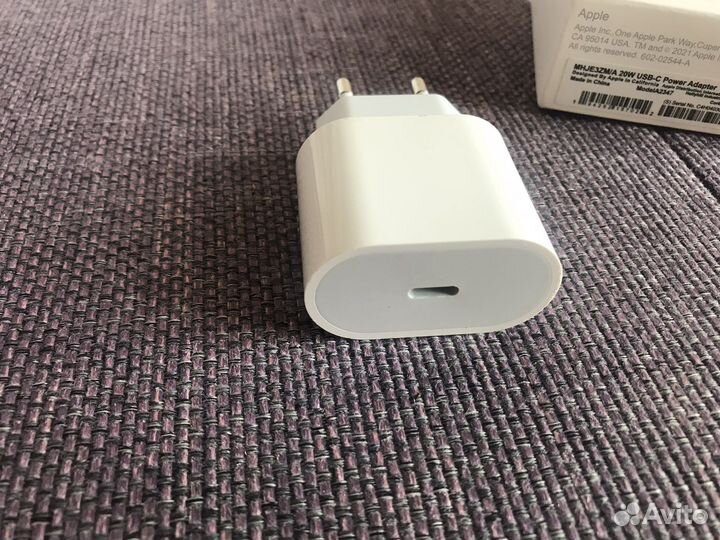 Блок питания iPhone 20w новый