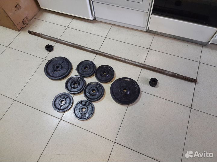 Спортивные блины и штанга 27 кг имерно общий вес