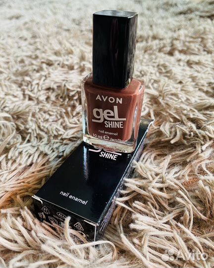 Продукция Avon. Тональники, лак для ногтей