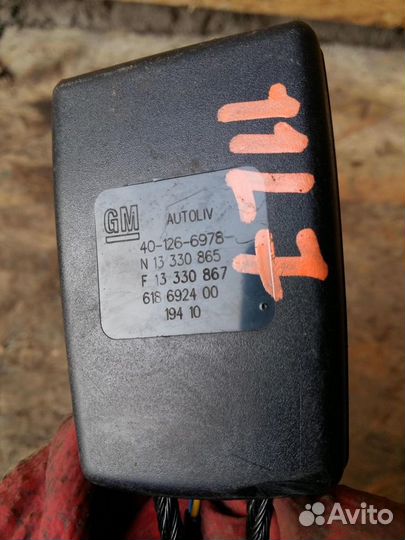 Ответная часть ремня безопасности Opel Astra J 20