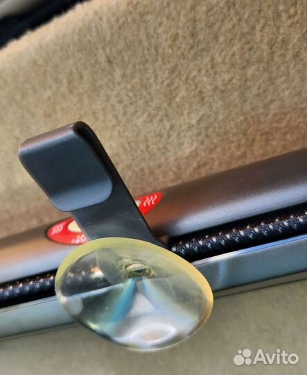 Солнцезащитная шторка