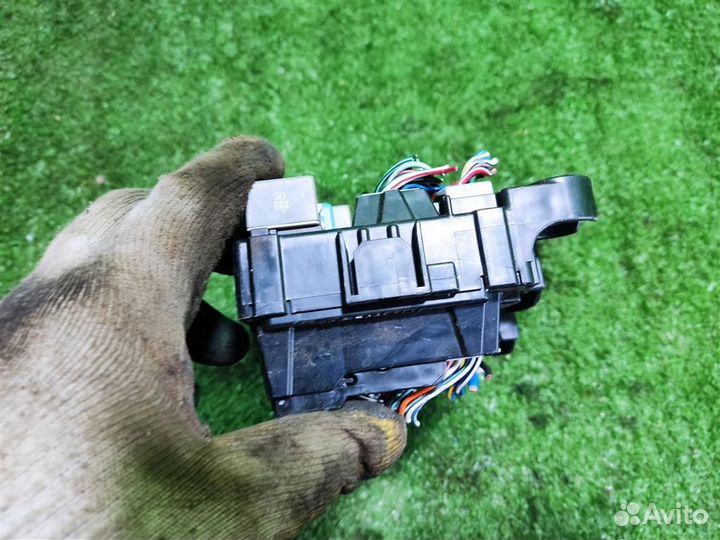 Блок предохранителей салонный Daihatsu Terios 2009