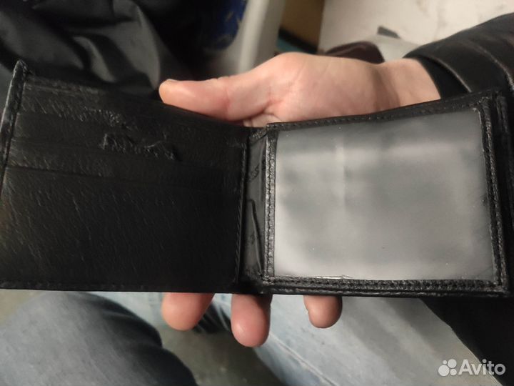 Мужское кожаное портмоне