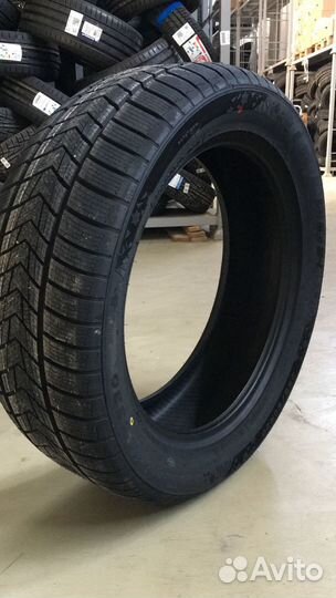 Tracmax X-Privilo S330 275/45 R21 110V