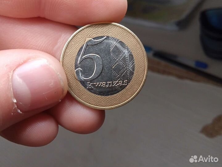 Монета 5кванзас 2012год республика Ангола в идеале
