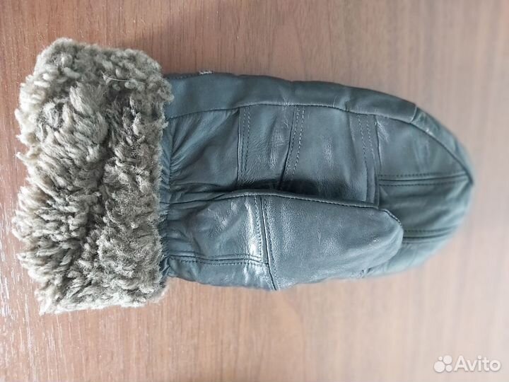 Варежки кожаные меховые