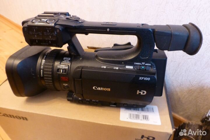 Видеокамера canon XF100