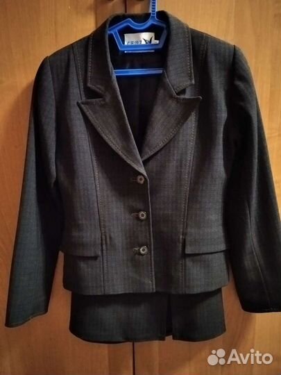 Пиджак с юбкой для девочки