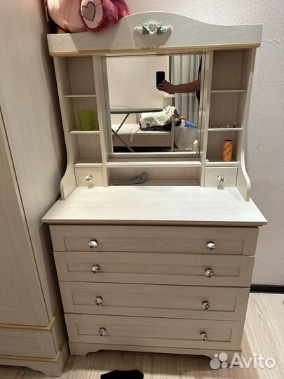 Набор мебели в детскую