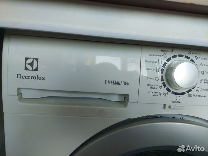 Стиральная машина Electrolux EWS1256EGU