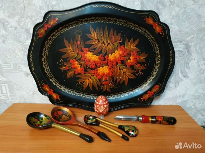 Поднос жостово и хохлома