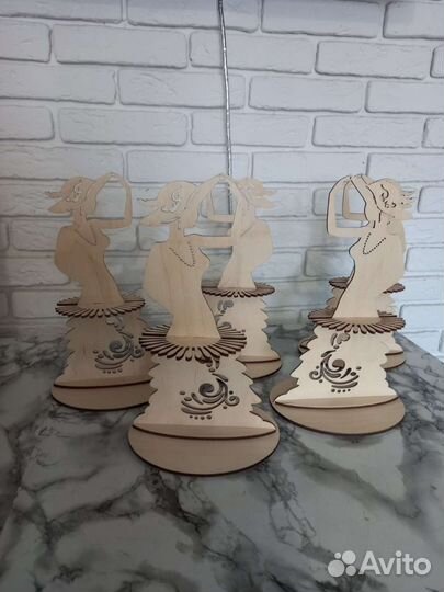 Салфетница из дерева