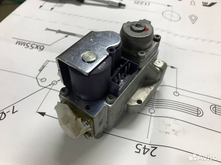 Газовый клапан Honeywell VK8115V 1127 4