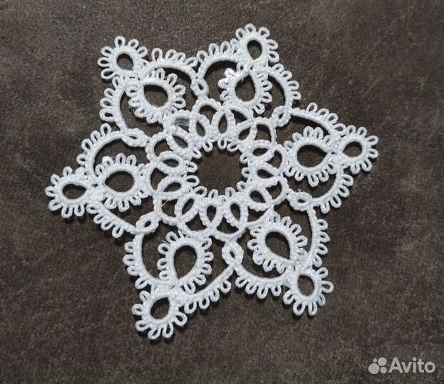 Фриволите снежинки на ёлку