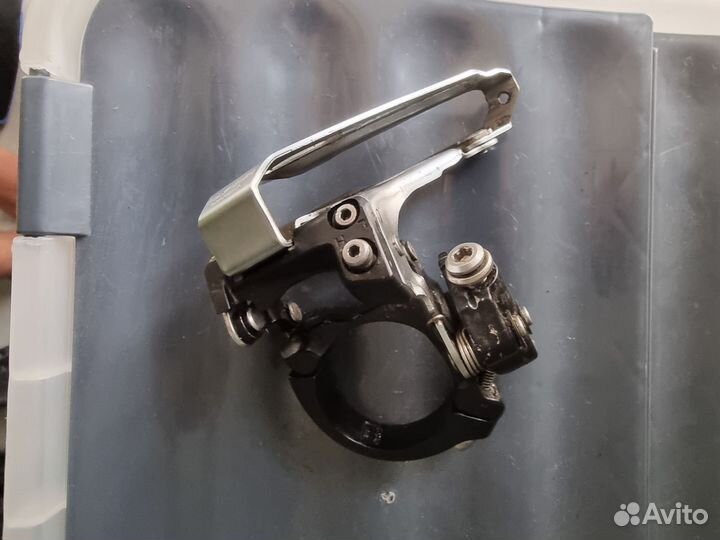 Передний переключатель shimano Deore FD-M618