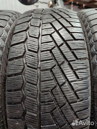 Gislaved Nord Frost 200 215/60 R17