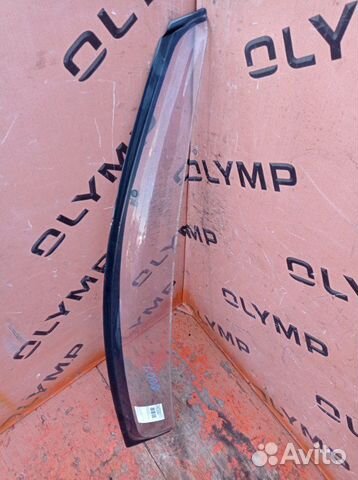 Ветровик передний правый Toyota Ipsum ACM21 2AZ-FE