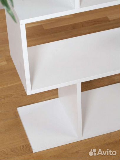 Полка напольная белая