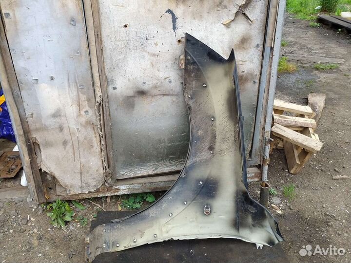 Переднее правое крыло KIA sorento 2005г. 2.5 aт