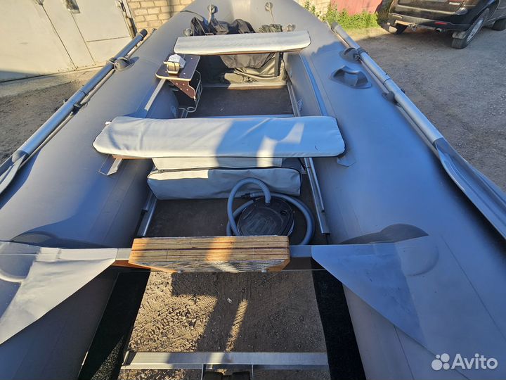 Лодка Кайман 360