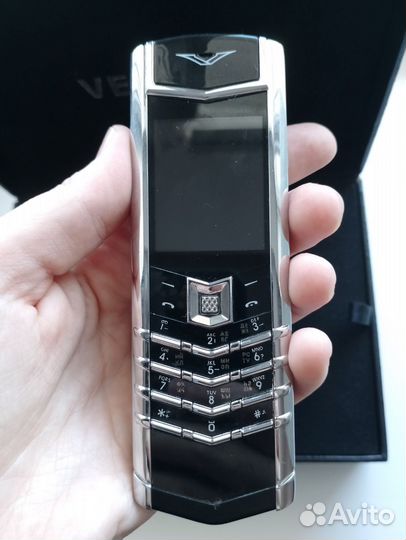 Vertu Ascent 2010