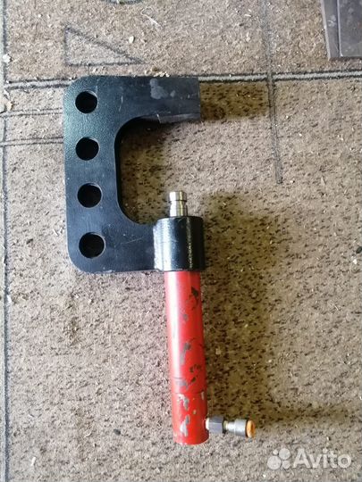 Струбцина гидравлическая