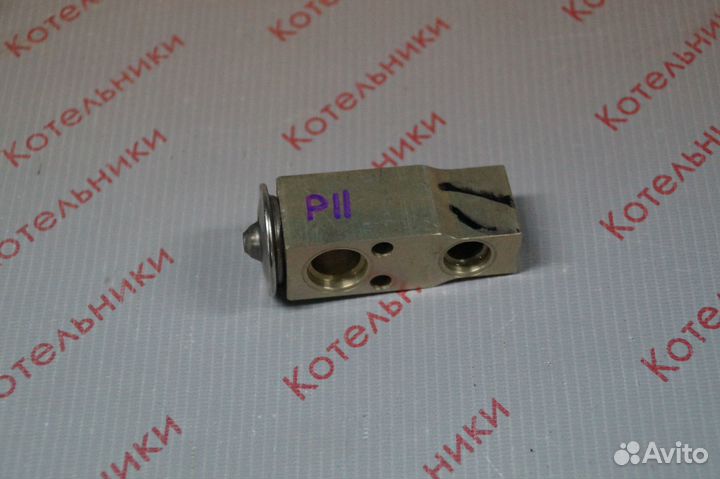 Nissan 92200-2F900 Клапан кондиционера