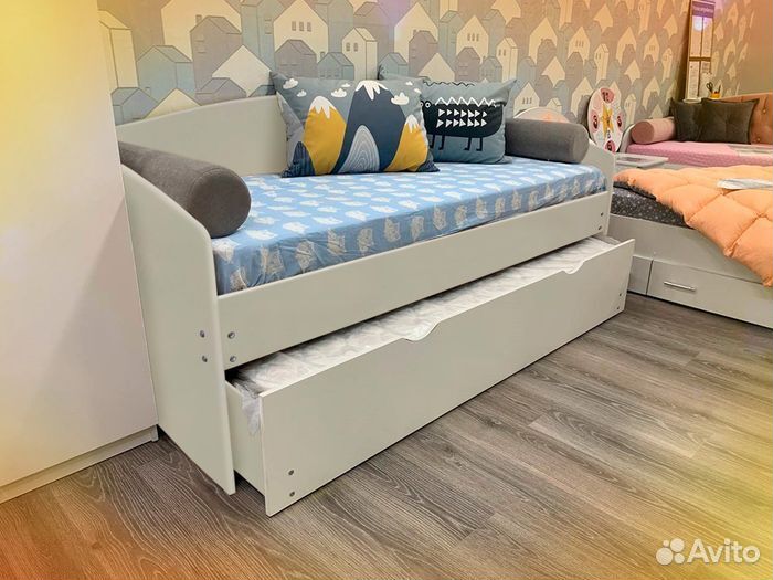 Кровать для малыша выкатное место лдсп без мягкой